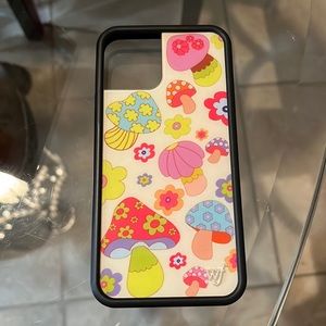 Wildflower groovy Shroom iPhone 12/12 pro case